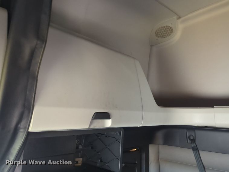 image for item NG9839 2021 Freightliner  Cascadia 126 semi truck