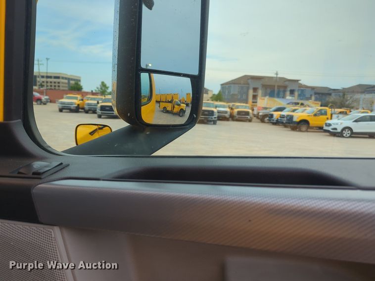 image for item NG9839 2021 Freightliner  Cascadia 126 semi truck