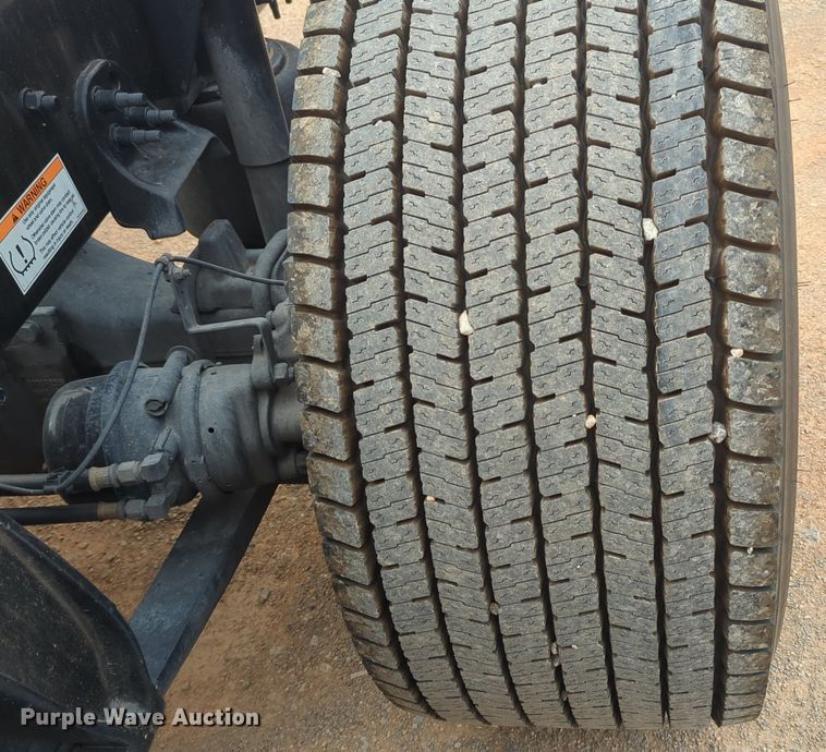 image for item NG9839 2021 Freightliner  Cascadia 126 semi truck