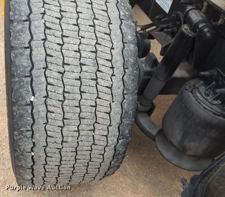 image for item NG9839 2021 Freightliner  Cascadia 126 semi truck