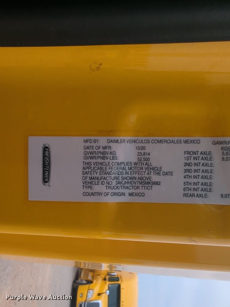 image for item NG9839 2021 Freightliner  Cascadia 126 semi truck