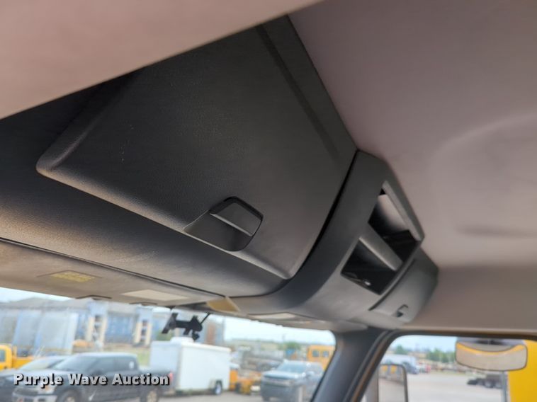 image for item NG9847 2020 Freightliner  Cascadia 126 semi truck