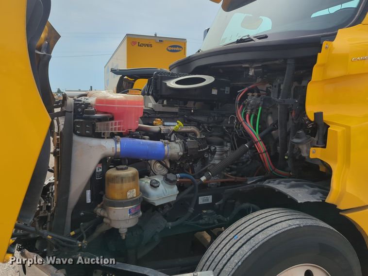 image for item NG9847 2020 Freightliner  Cascadia 126 semi truck