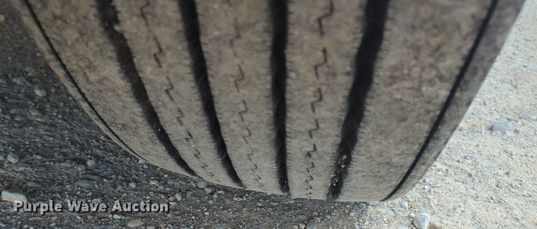 image for item NG9847 2020 Freightliner  Cascadia 126 semi truck