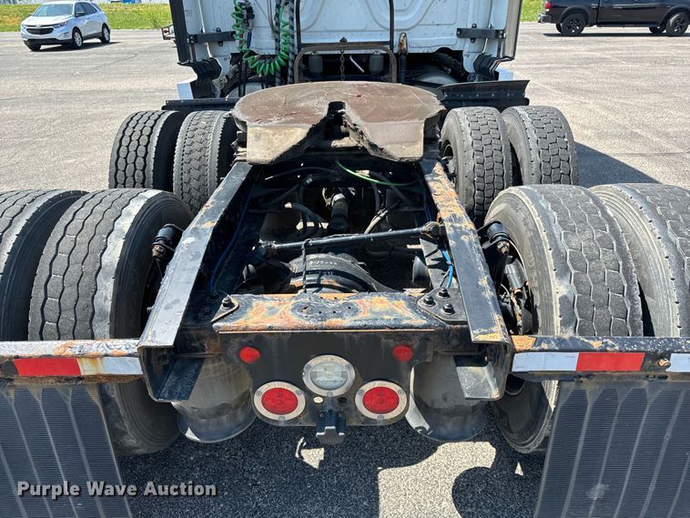 image for item NH9197 2018 Freightliner  Cascadia semi truck