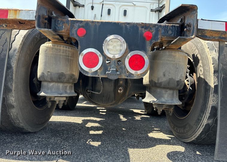 image for item NH9197 2018 Freightliner  Cascadia semi truck