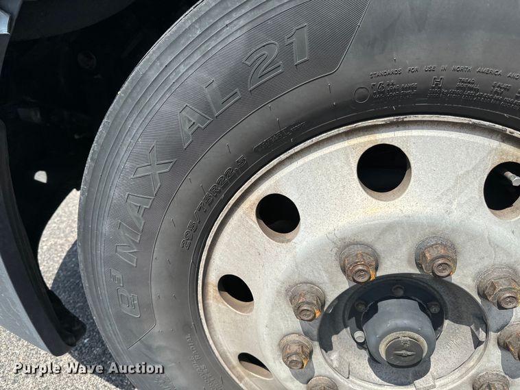 image for item NH9197 2018 Freightliner  Cascadia semi truck