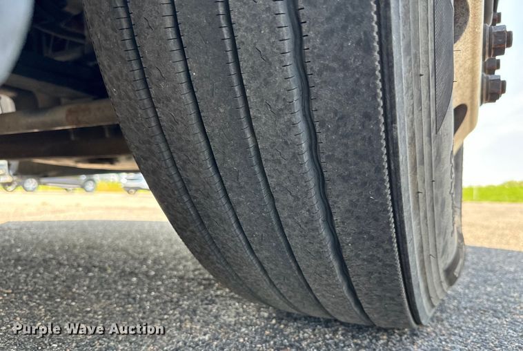 image for item NH9197 2018 Freightliner  Cascadia semi truck