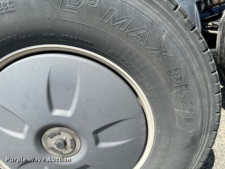 image for item NH9197 2018 Freightliner  Cascadia semi truck