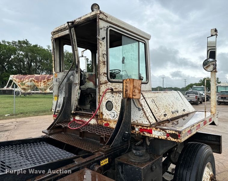 image for item NL9829 Capacity  YT30 yard truck