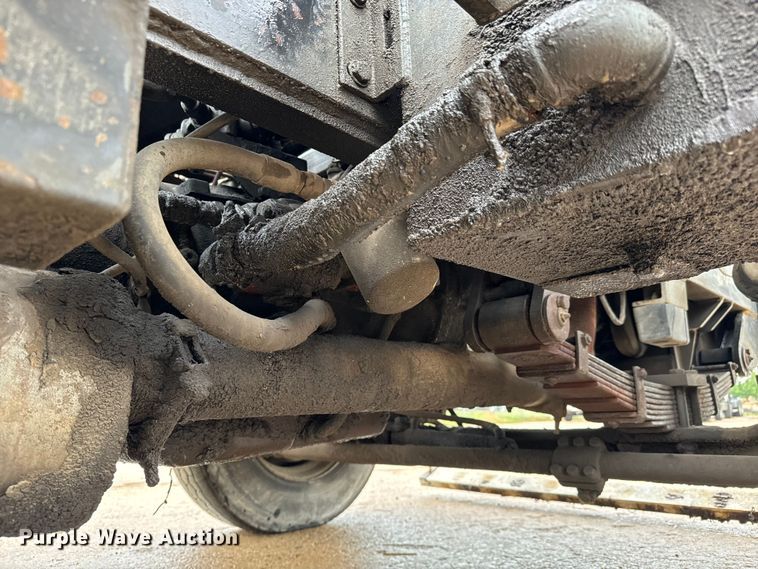 image for item NL9829 Capacity  YT30 yard truck