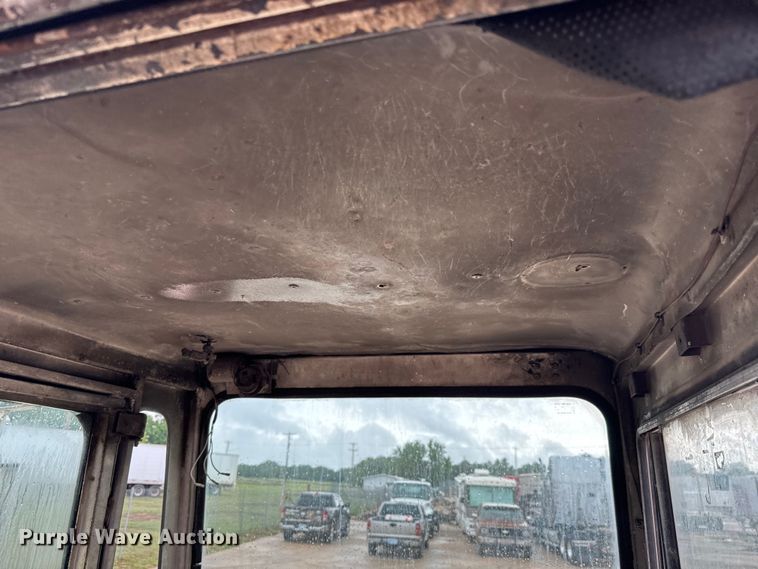 image for item NL9829 Capacity  YT30 yard truck