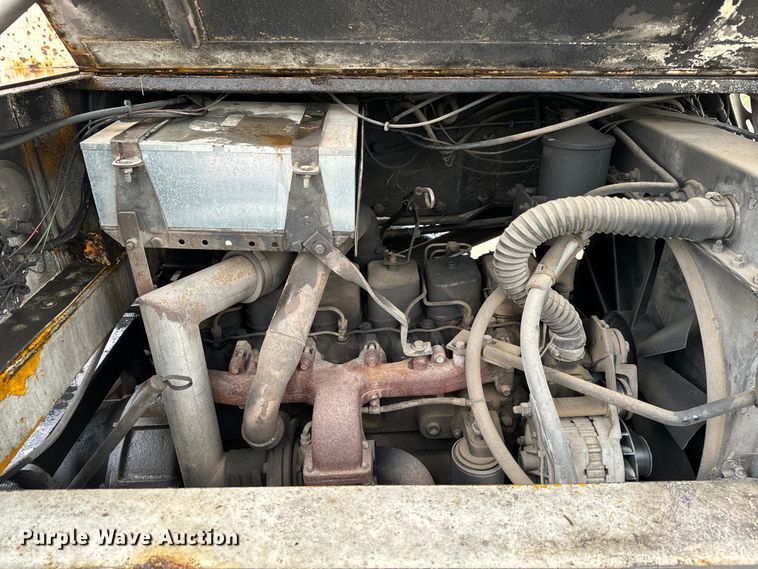 image for item NL9829 Capacity  YT30 yard truck