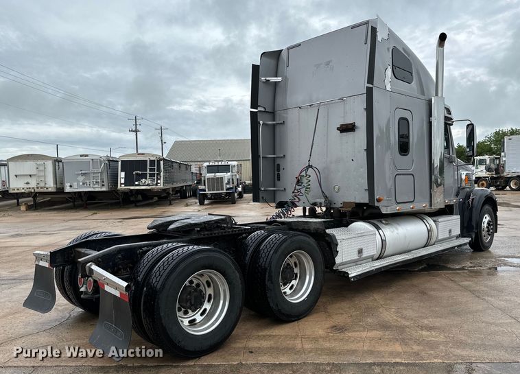 image for item NL9830 2014 Freightliner Coronado glider kit semi truck