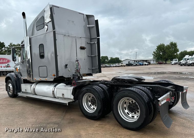 image for item NL9830 2014 Freightliner Coronado glider kit semi truck