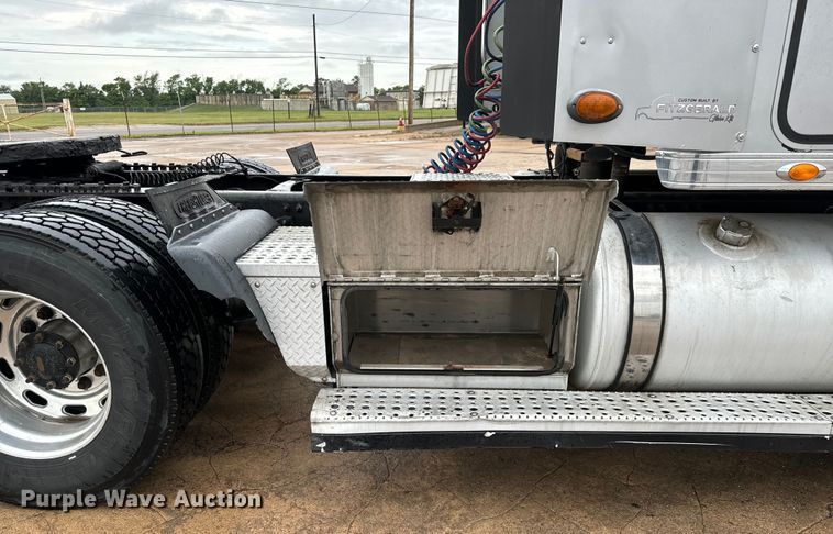 image for item NL9830 2014 Freightliner Coronado glider kit semi truck