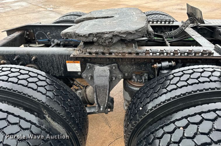 image for item NL9830 2014 Freightliner Coronado glider kit semi truck