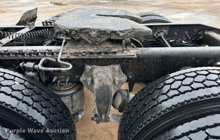 image for item NL9830 2014 Freightliner Coronado glider kit semi truck