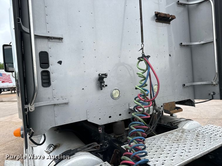 image for item NL9830 2014 Freightliner Coronado glider kit semi truck