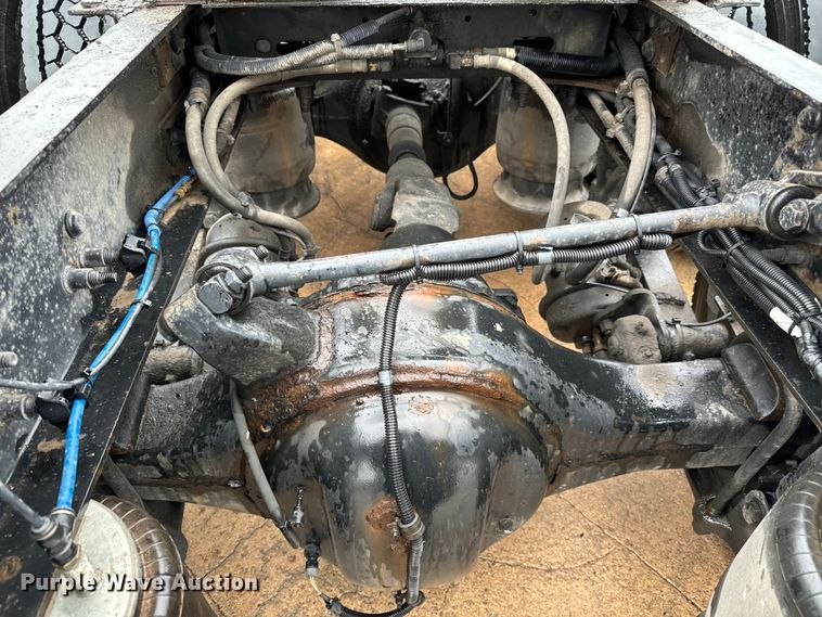 image for item NL9830 2014 Freightliner Coronado glider kit semi truck