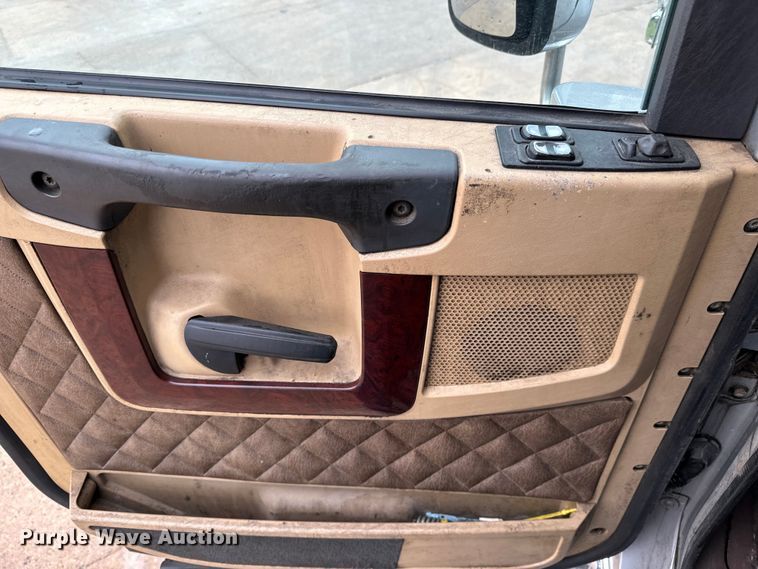 image for item NL9830 2014 Freightliner Coronado glider kit semi truck