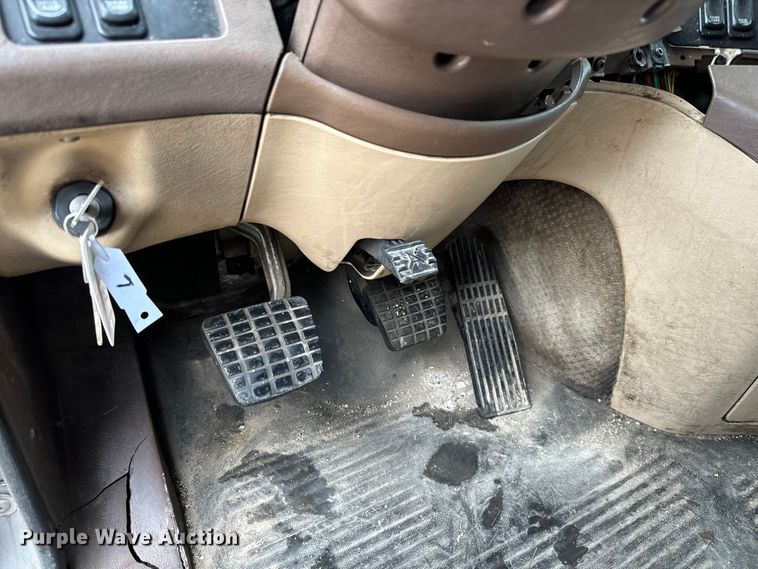 image for item NL9830 2014 Freightliner Coronado glider kit semi truck