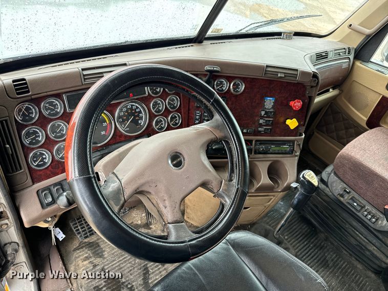 image for item NL9830 2014 Freightliner Coronado glider kit semi truck