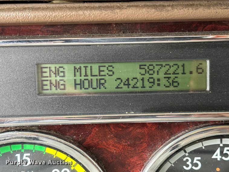 image for item NL9830 2014 Freightliner Coronado glider kit semi truck