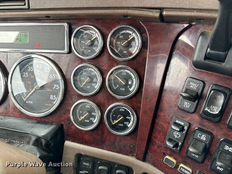 image for item NL9830 2014 Freightliner Coronado glider kit semi truck