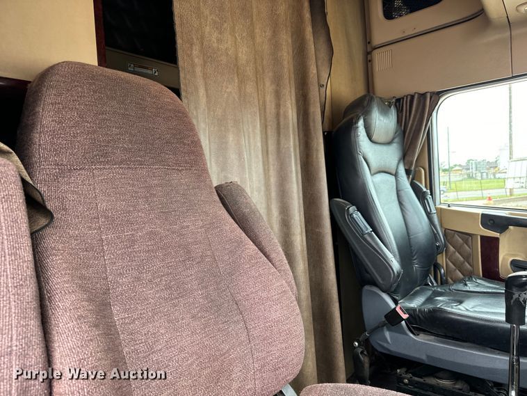 image for item NL9830 2014 Freightliner Coronado glider kit semi truck