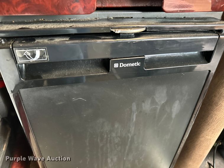 image for item NL9830 2014 Freightliner Coronado glider kit semi truck