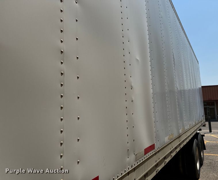 image for item NL9835 1999 Stoughton  AVW-535T-S-C-AR dry van trailer