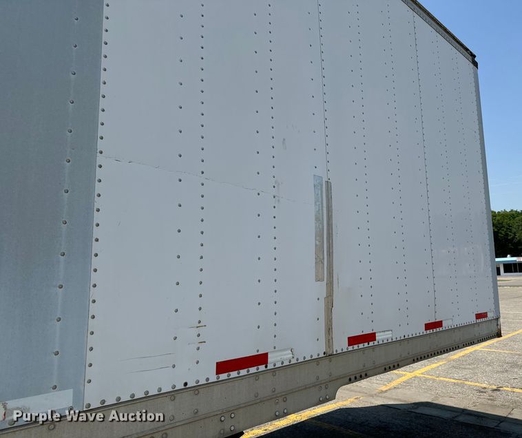 image for item NL9835 1999 Stoughton  AVW-535T-S-C-AR dry van trailer