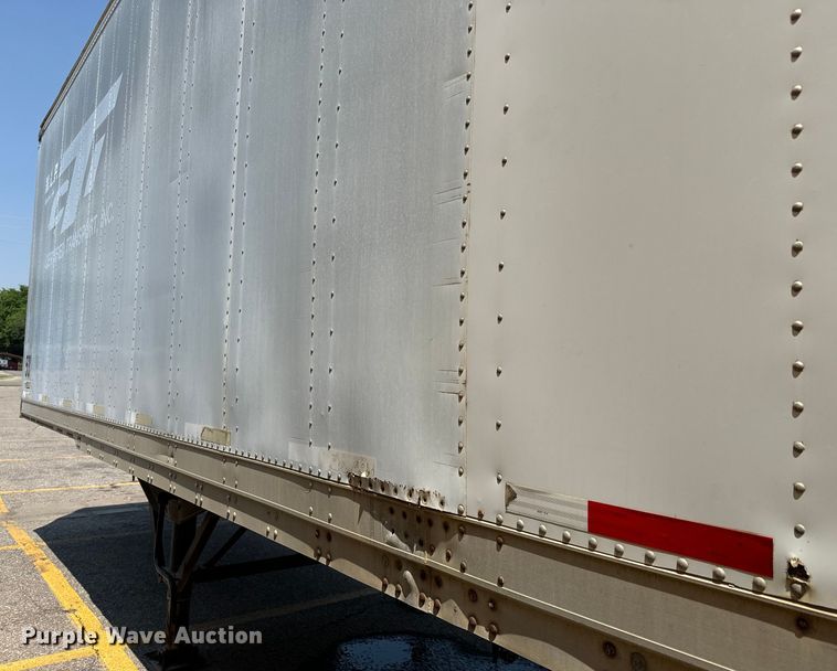 image for item NL9835 1999 Stoughton  AVW-535T-S-C-AR dry van trailer