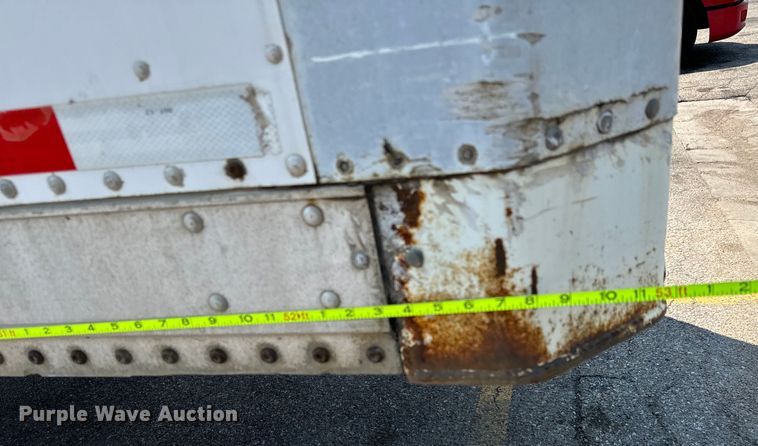 image for item NL9835 1999 Stoughton  AVW-535T-S-C-AR dry van trailer