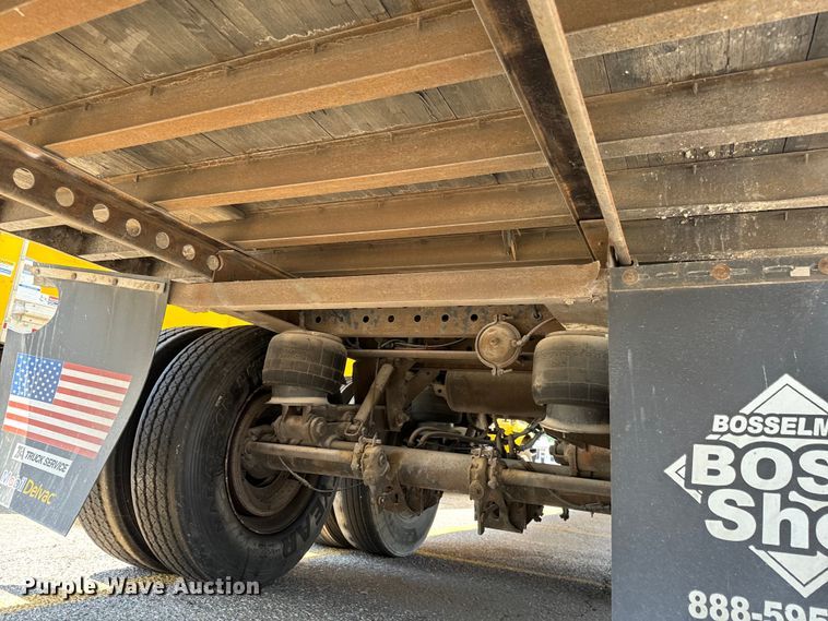 image for item NL9835 1999 Stoughton  AVW-535T-S-C-AR dry van trailer