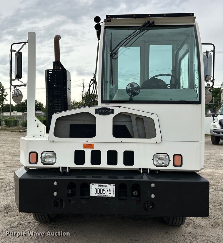 image for item NR9892 2020 Autocar XSpotter  yard truck