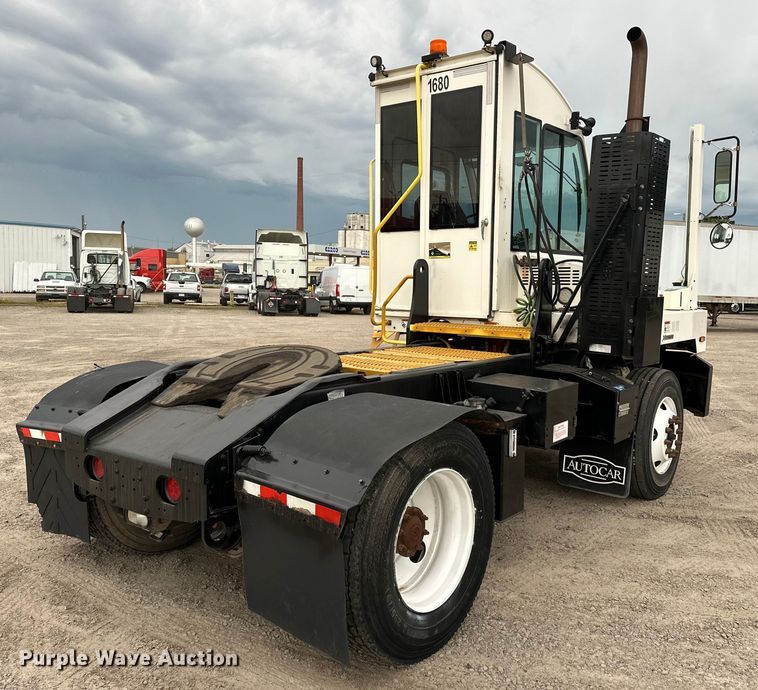 image for item NR9892 2020 Autocar XSpotter  yard truck