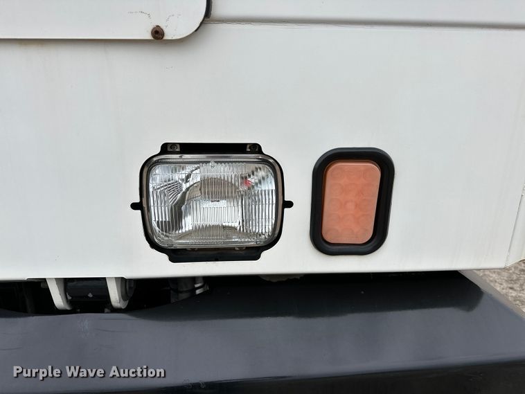 image for item NR9892 2020 Autocar XSpotter  yard truck