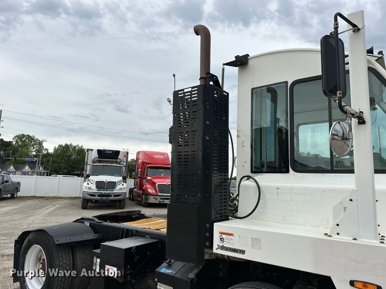 image for item NR9892 2020 Autocar XSpotter  yard truck