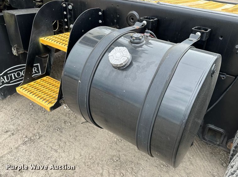 image for item NR9892 2020 Autocar XSpotter  yard truck