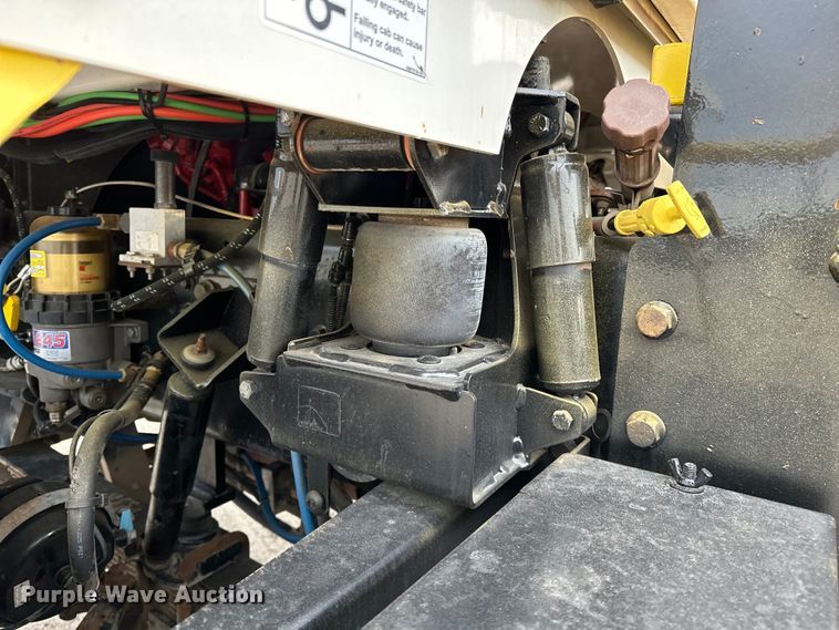 image for item NR9892 2020 Autocar XSpotter  yard truck