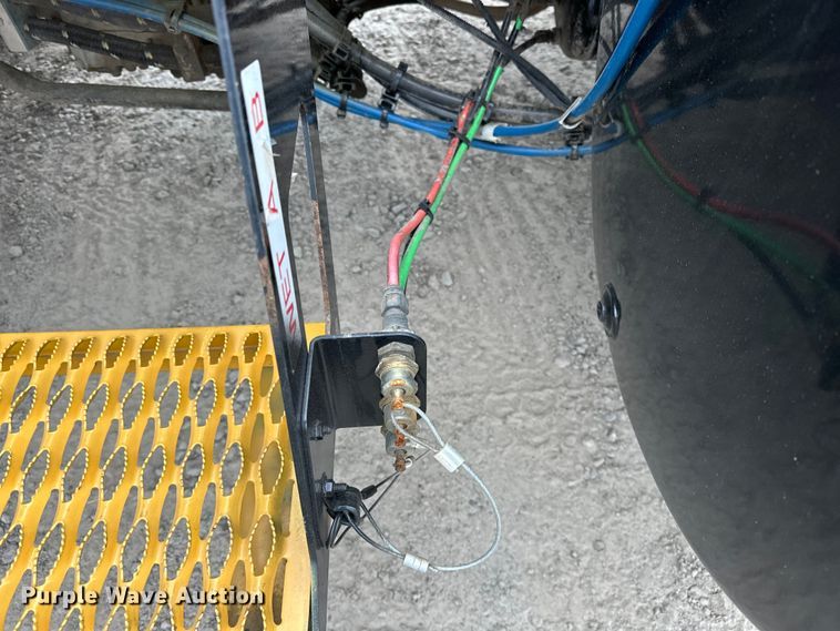 image for item NR9892 2020 Autocar XSpotter  yard truck