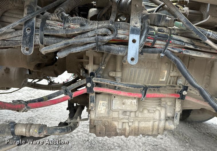 image for item NR9892 2020 Autocar XSpotter  yard truck