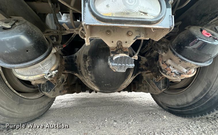 image for item NR9892 2020 Autocar XSpotter  yard truck