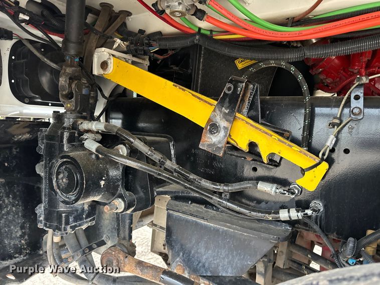 image for item NR9892 2020 Autocar XSpotter  yard truck