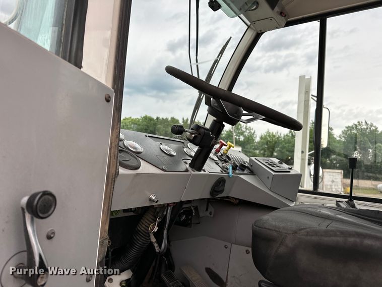 image for item NR9892 2020 Autocar XSpotter  yard truck