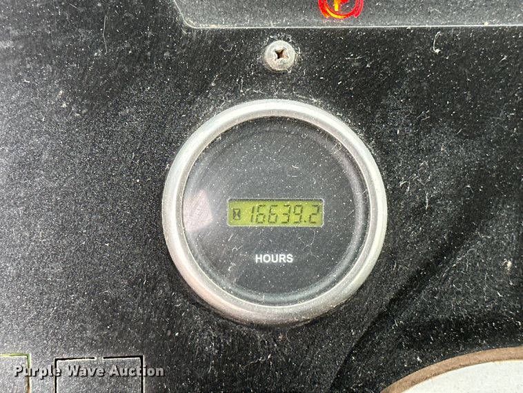 image for item NR9892 2020 Autocar XSpotter  yard truck