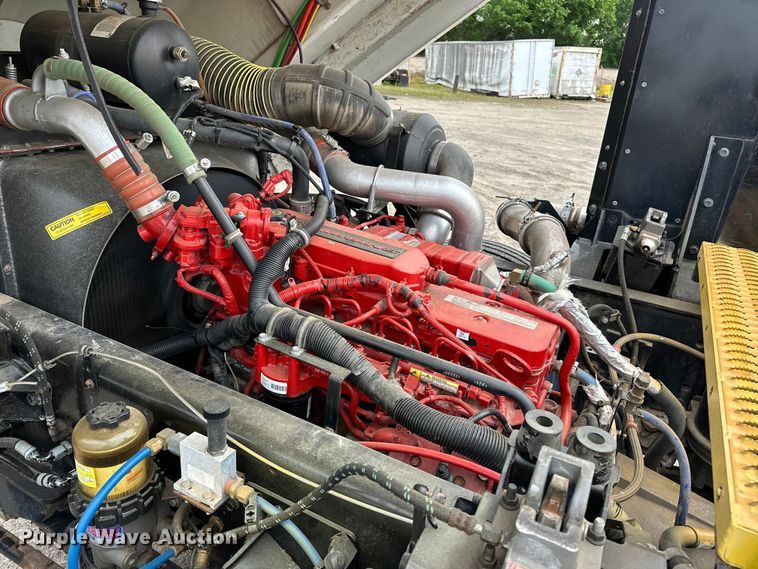 image for item NR9892 2020 Autocar XSpotter  yard truck