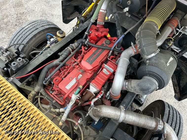 image for item NR9892 2020 Autocar XSpotter  yard truck